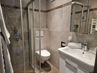Badezimmer Wohnung 1