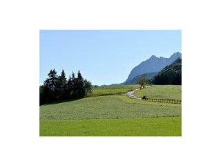 Ausblick vom Ellmererhof Richtung Wilder Kaiser