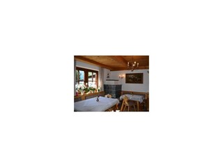 Haus+Steinlechner+Frühstücksraum[1]