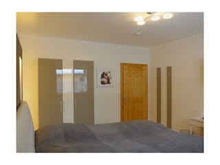 Schlafzimmer 1