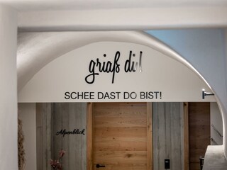 Muehlberghof_Muehlbergweg_50_Koessen_09_2026_Gang_