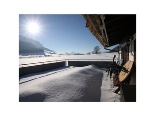 Pfandlhof-Walchsee-Ferienhaus-Terrasse-Sonne