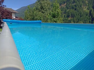 Schwimmbad Sommermonate