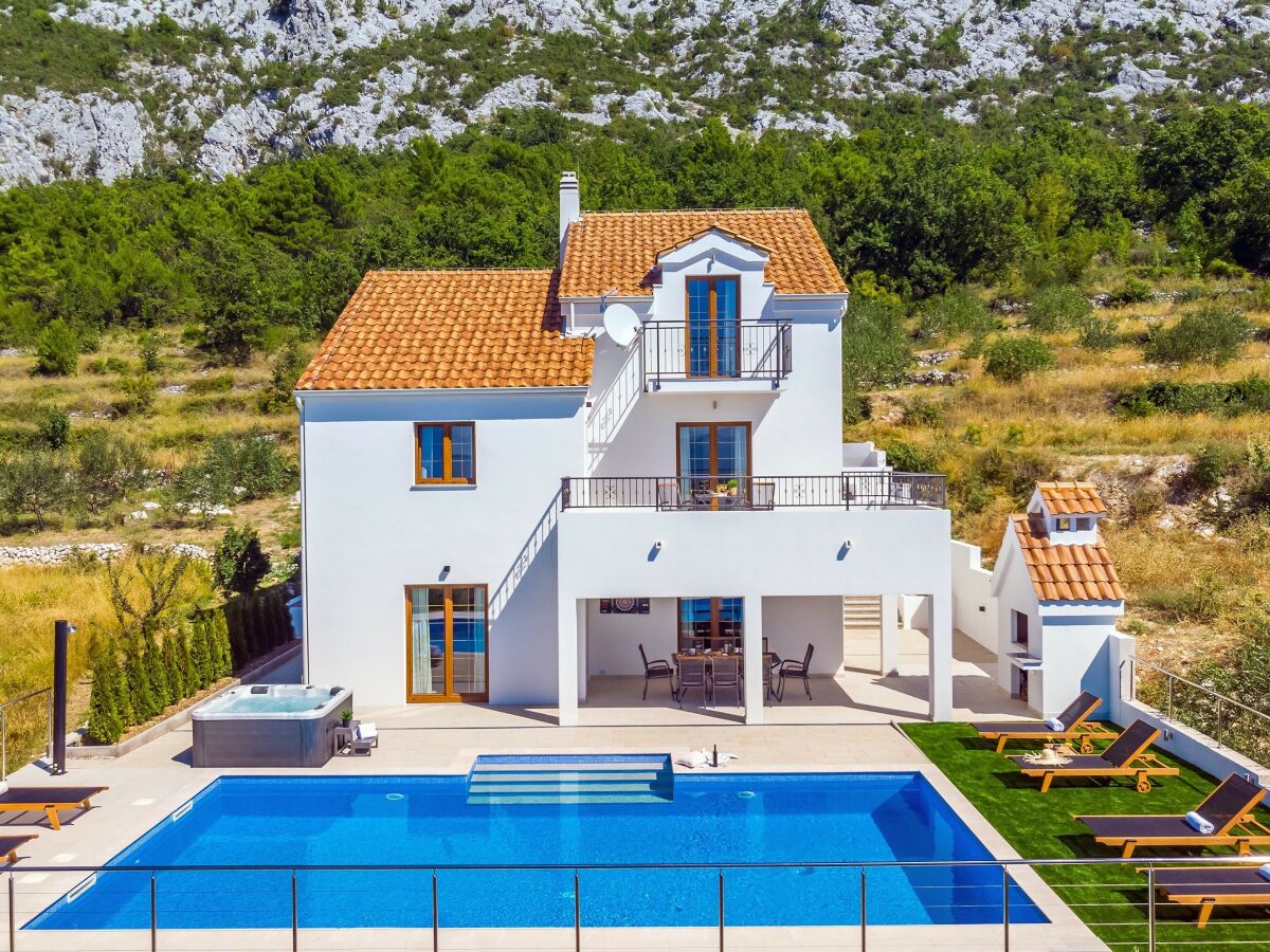 Villa Put Mosora mit 53 m² privatem Pool, Whirlpool