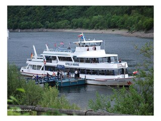 Mit dem Schiff über den Rursee