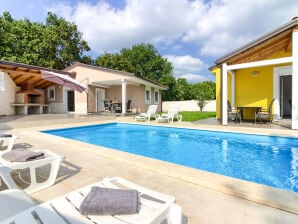 Villa Trusina con piscina in Istria - Valtura - image1