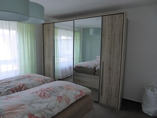 Großer Kleiderschrank