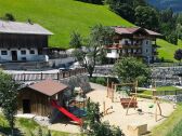 Abenteuer-Spielplatz am Hof