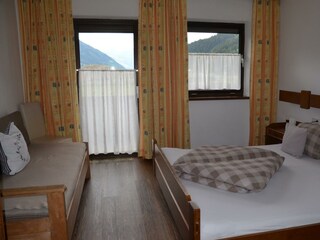 Schlafzimmer Wohnung 1