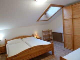 Schlafzimmer2 3 Bett