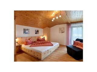 Schlafzimmer 1