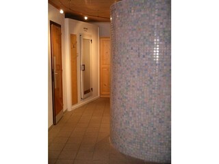 Dampfbad + Runddusche