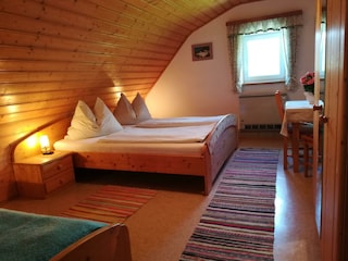 Dreibettzimmer 1