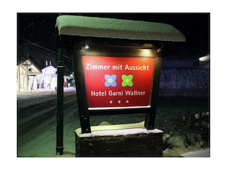 Eingang Hotel Garni Wallner Hinterstoder