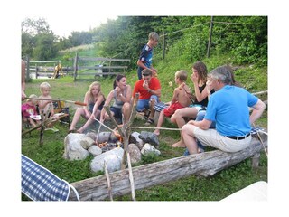 Grillen am Lagerfeuer vom Landhaus Seebacher