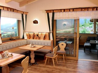 Frühstücksraum mit Terrasse