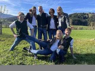 Familie Rebhandl 2024