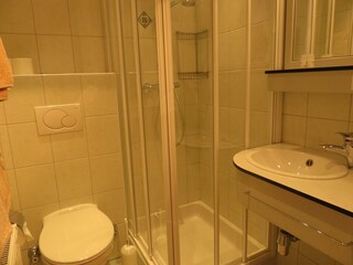 alle Zimmer/FeWo mit Dusche/WC