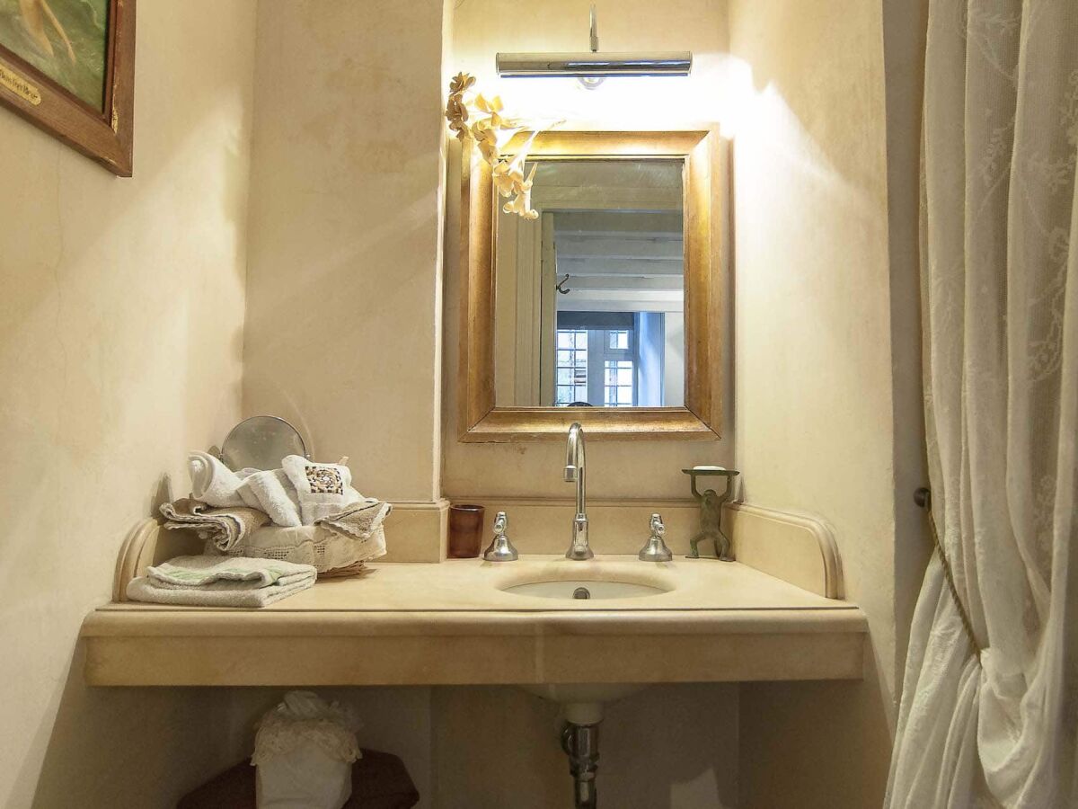 Ferienhaus Timeless Rome Rom Zentrum Firma The Red House Company Herr Marco Malafante