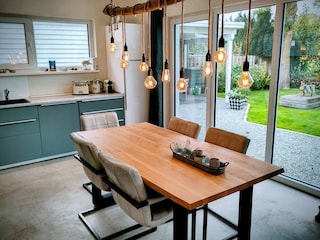 gemütlicher Wohn- und Essbereich