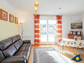 Wohnzimmer mit Essbereich