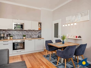 Essbereich mit Küche