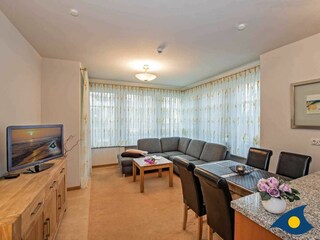 Wohnzimmer mit Essbereich