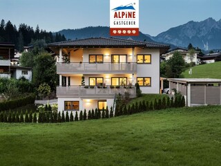 Söll_APARTdeluxe_Aussenansicht_Sommer_WilderKaiser