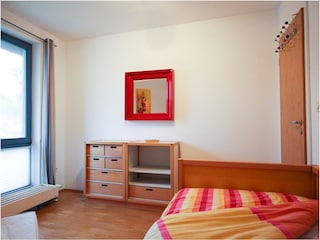 Kinderzimmer mit Einzelbett