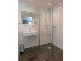 Badezimmer im Erdgeschoss