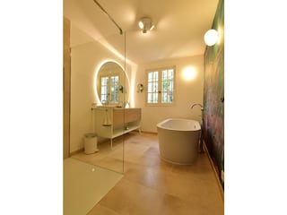 Hochwertiges neues Badezimmer