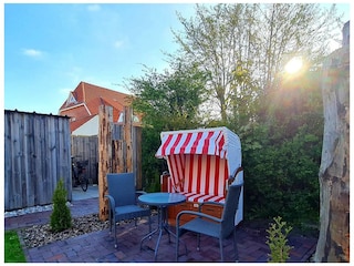 Terrasse mit Strandkorb