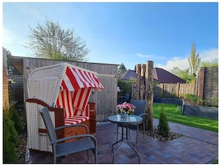 Terrasse mit Strandkorb