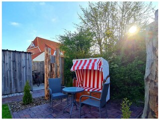Terrasse mit Strandkorb