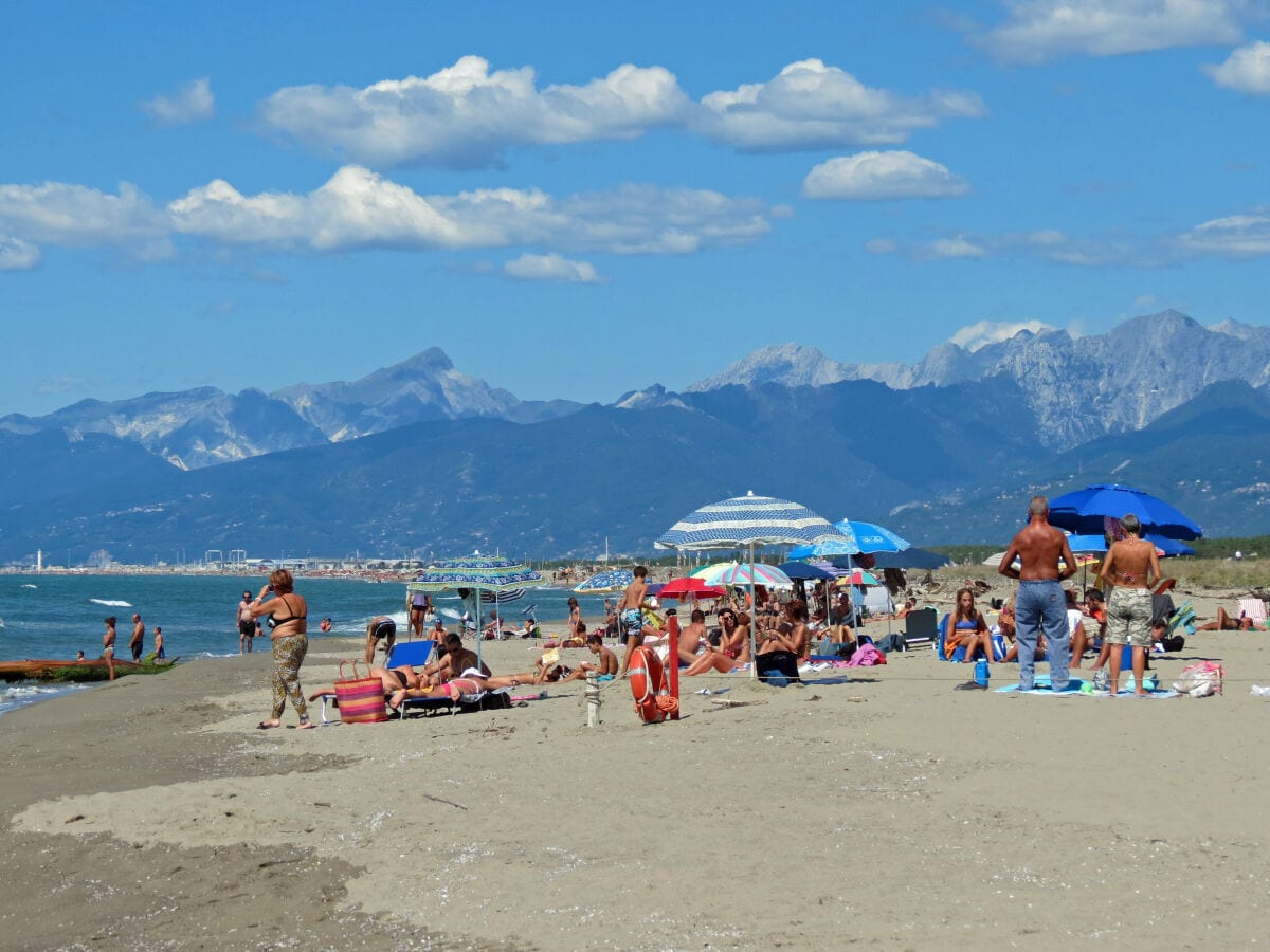 Ans Meer nach Marina di Vecchiano - 55 km von uns