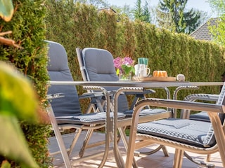 möblierte Terrasse