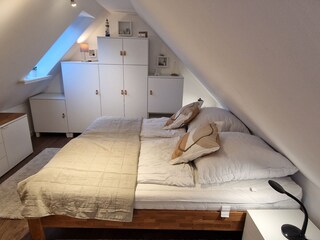 Schlafzimmer 2