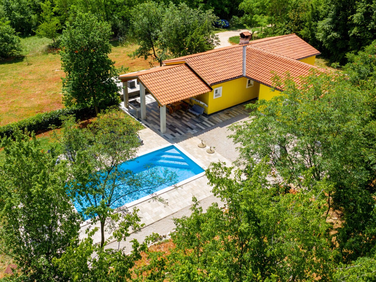 Villa Eden with private pool_wiibuk.com
