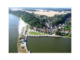 Strand, Hafen und Dorf - von Kamminke