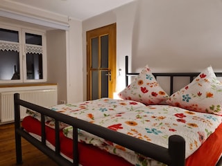 Schlafzimmer 2 bei Nacht