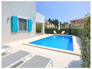 Villa Ulika mit beheizten Pool