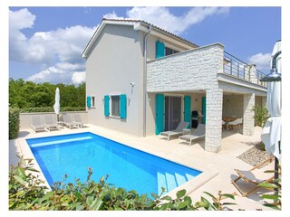 Villa Ulika mit beheizten Pool