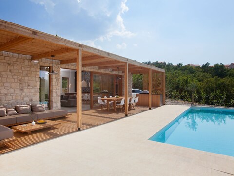 Villa Olea with pool & Seaview