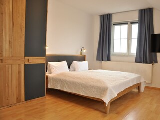 Schlafzimmer 2 Bett (2)