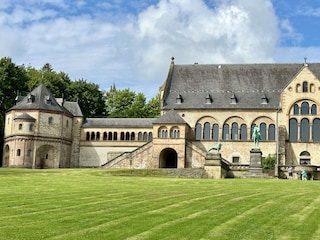 Die Kaiserpfalz erreichen Sie in 20 Minuten