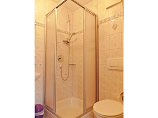 Badezimmer Zwetschgen-Wohnung F**
