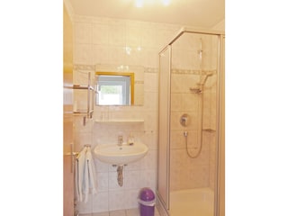 Badezimmer Zwetschgen-Wohnung F**