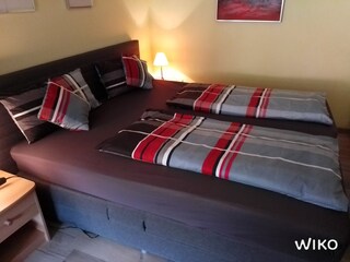Schlafzimmer , Doppelbett