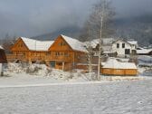 Ferienhaus Zeit, rechts Chalet FreiZeit