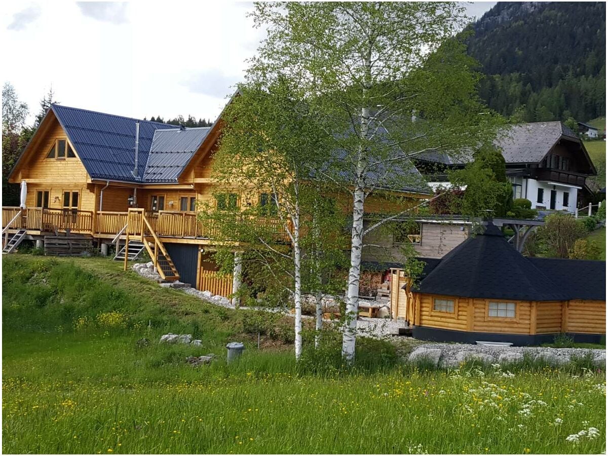 Ferienhaus Zeit, rechts Chalet FreiZeit